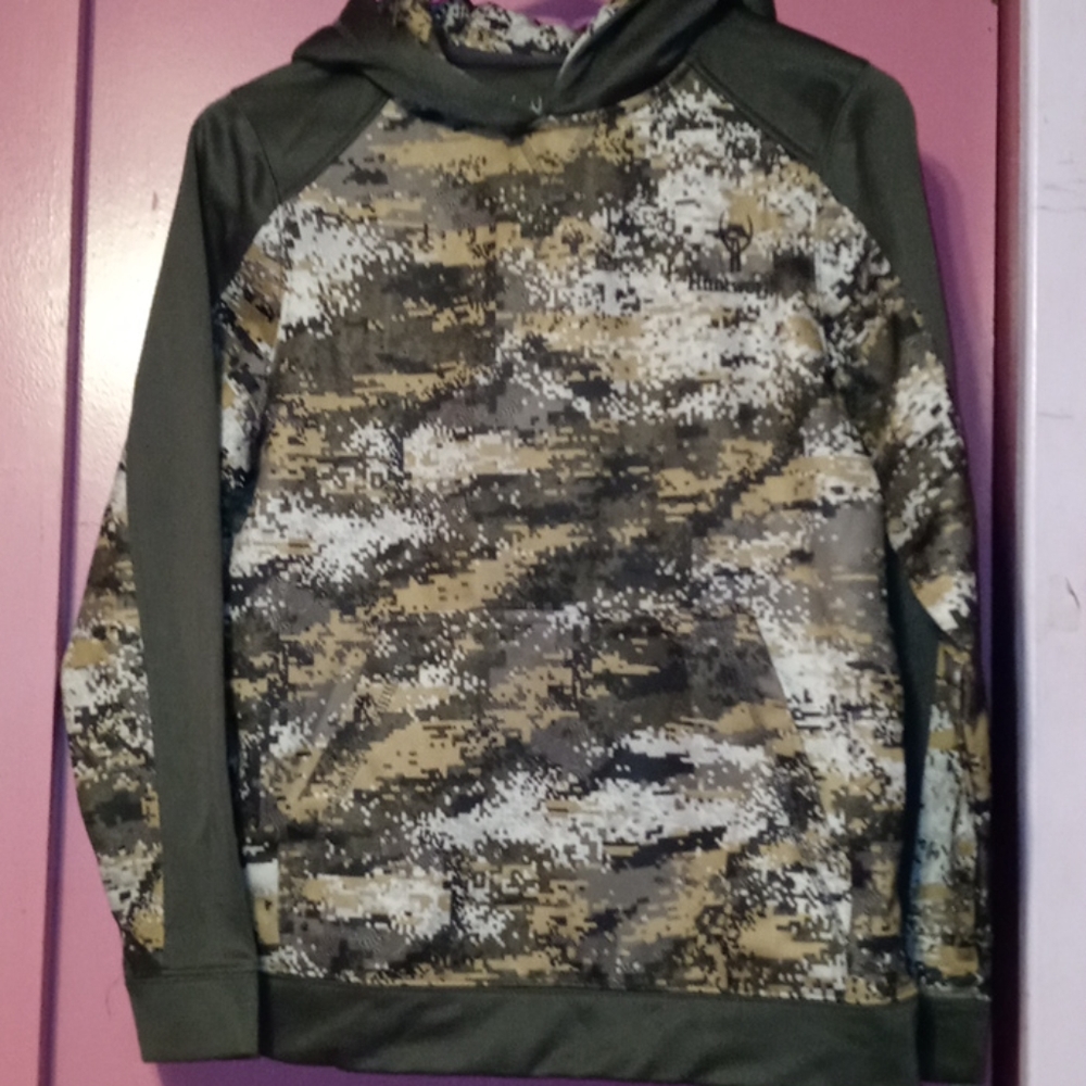 Camouflage pullover hoodie